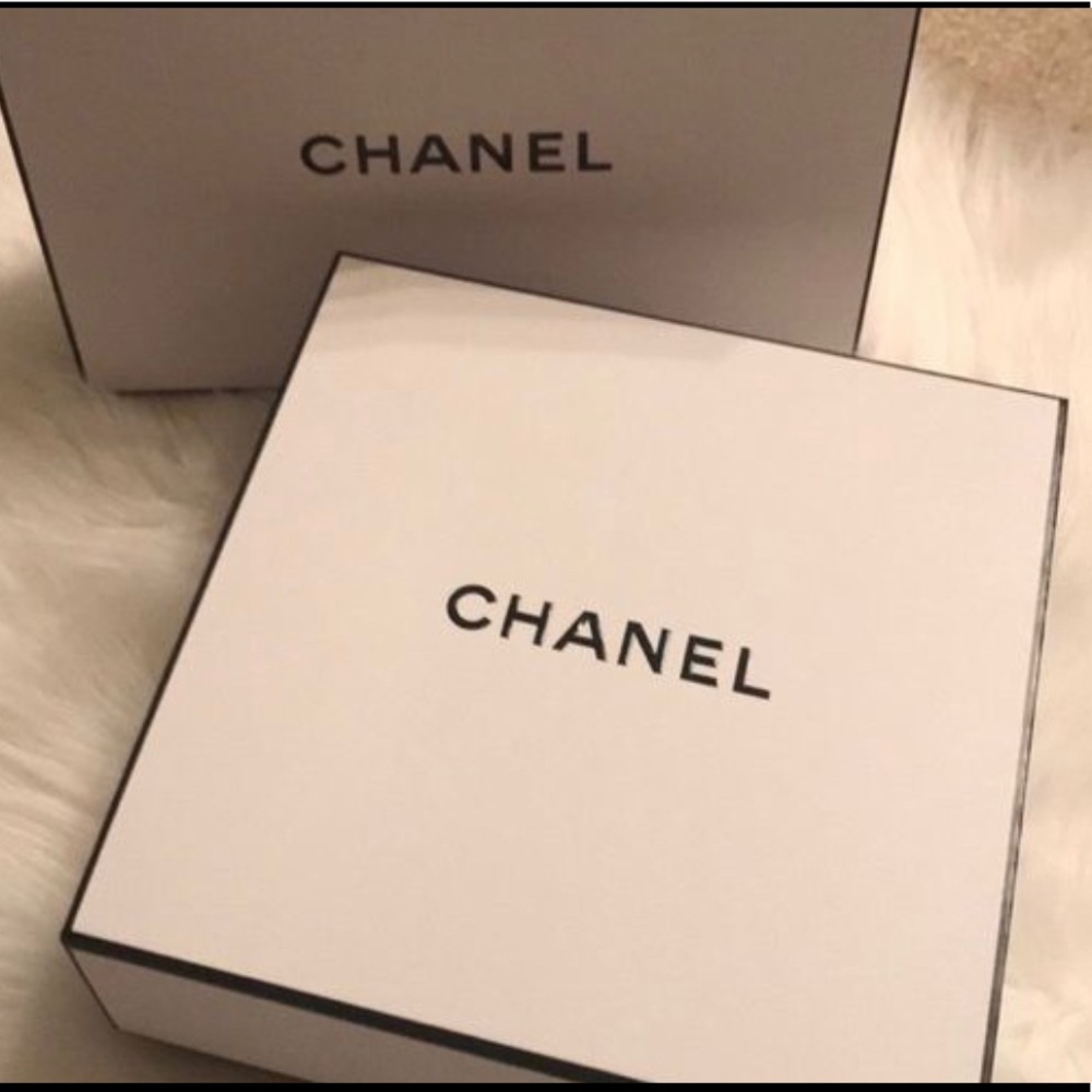 Chanel box